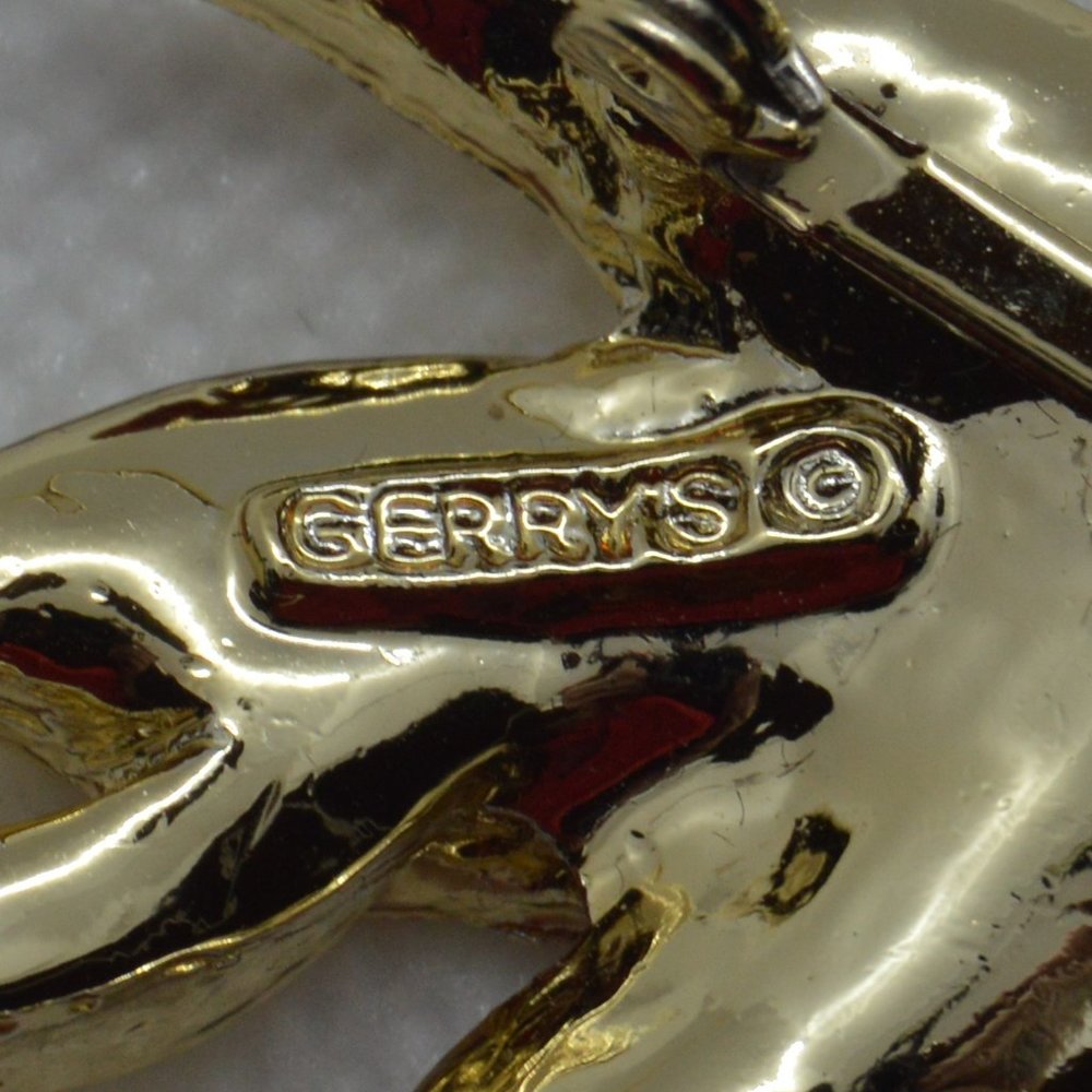 Vintage "Gerry's" GoldToned Palm Brooch Gem